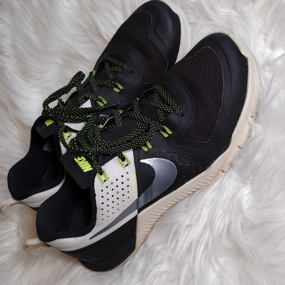 Nike Metcon 3 flywire cross trainer sz 9 1/2